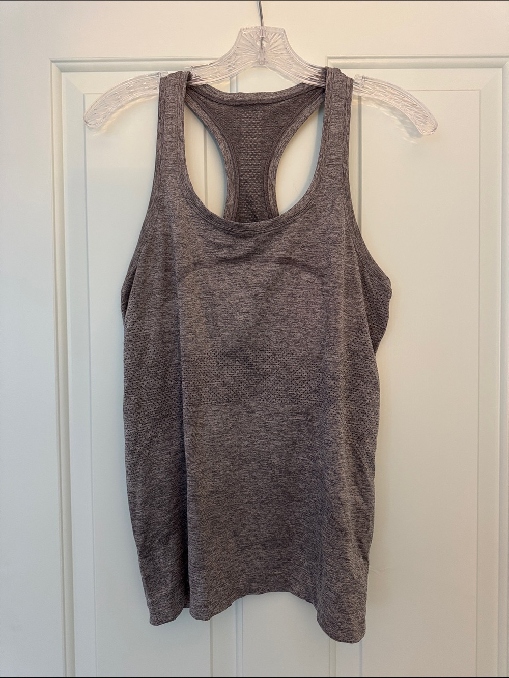 Women’s Lululemon tank top